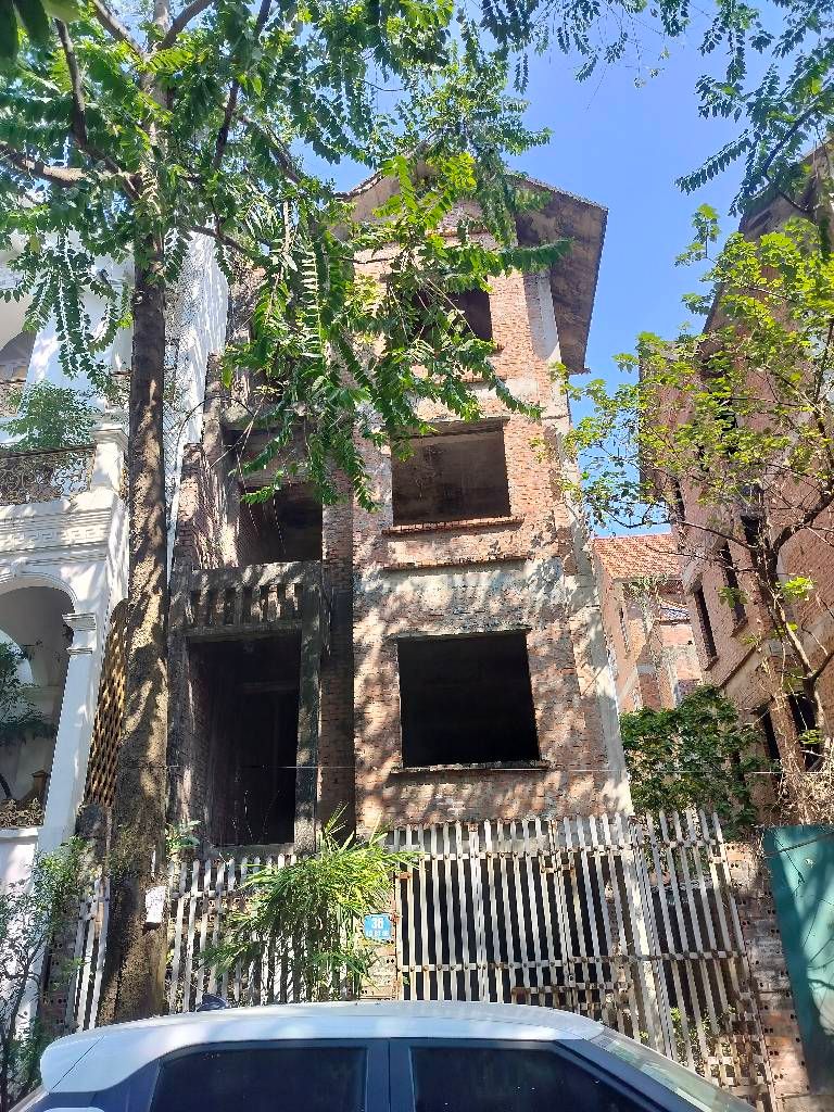 Bán nhà Cầu Bươu - diện tích 122.7m2 5 tầng - Lô góc 2 mặt thoáng - giá 31,5 tỷ