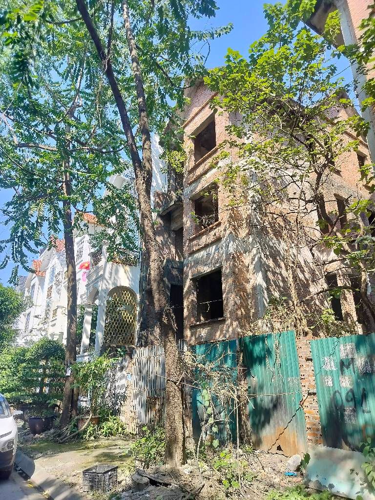 Bán nhà Cầu Bươu - diện tích 122.7m2 5 tầng - Lô góc 2 mặt thoáng - giá 31,5 tỷ