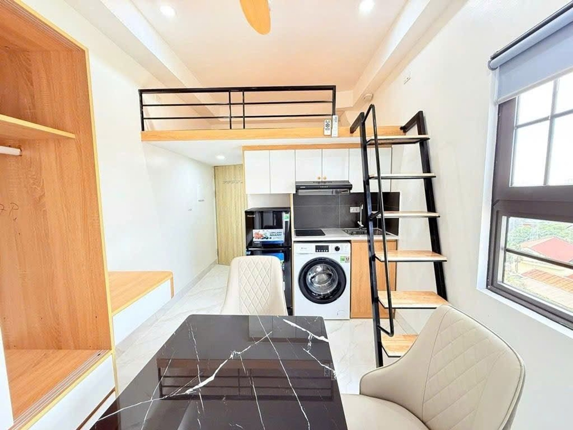 Bán nhà Hoàng Đạo Thành - diện tích 80m2 8 tầng - Ô TÔ ĐỖ CỬA - giá 26,9 tỷ