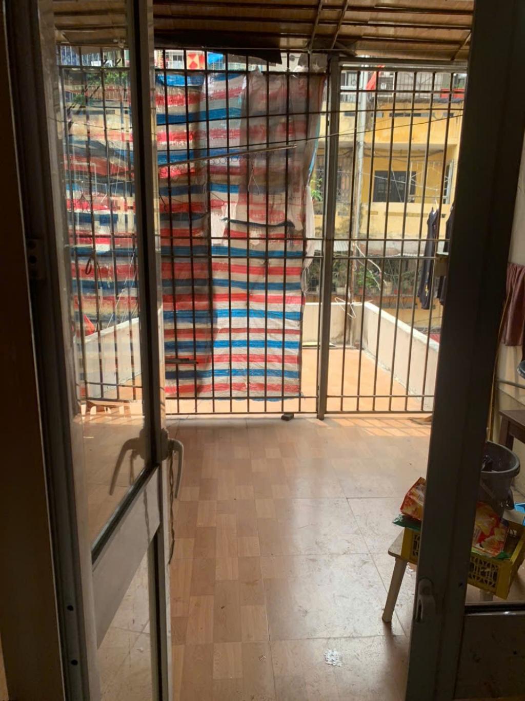 Bán nhà Hoàng Đạo Thành - diện tích 84m2 5 tầng - Mặt ngõ ô tô tránh vào nhà - giá 28 tỷ