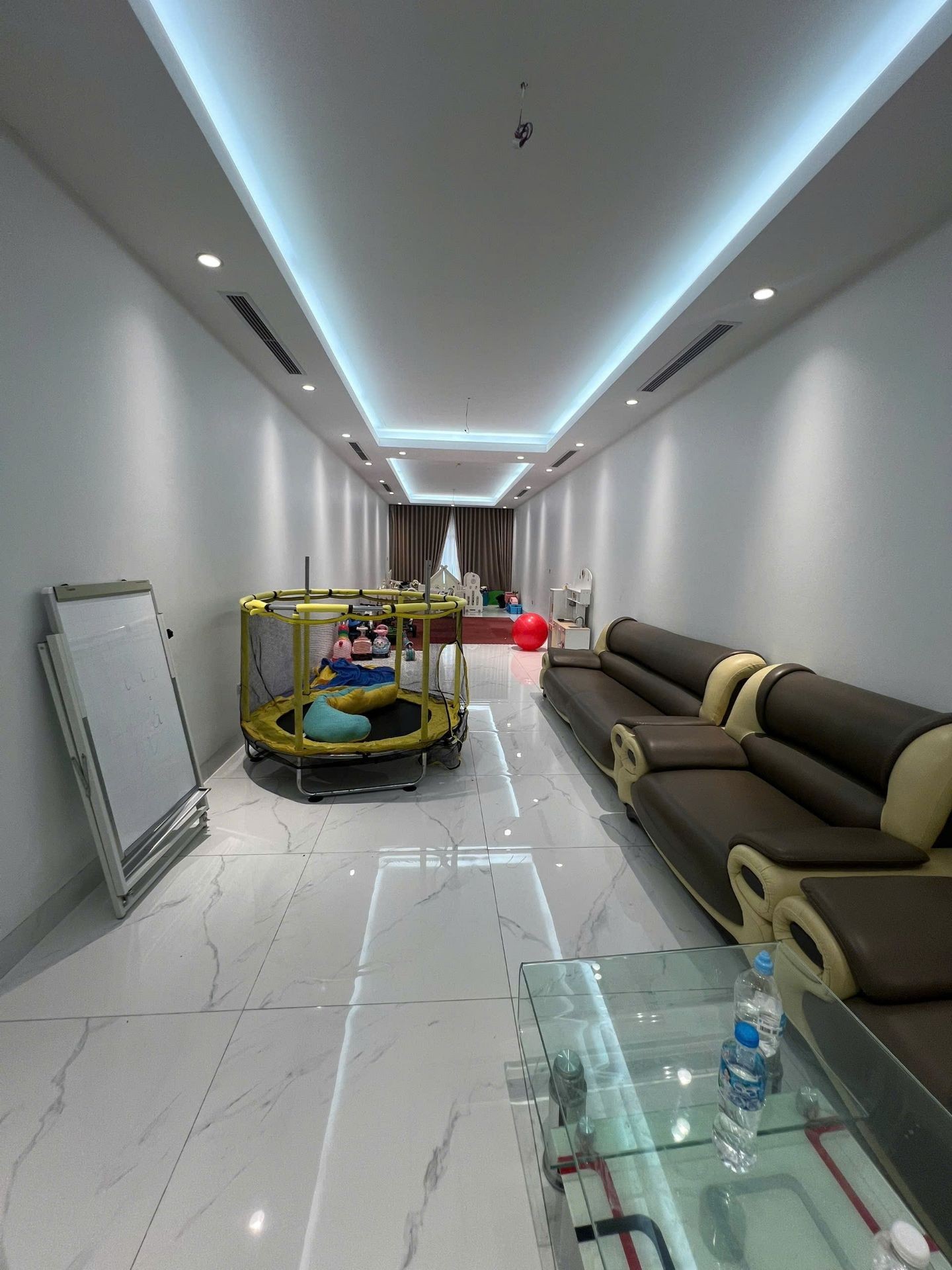 Bán nhà Phố Huế - diện tích 149m2 6 tầng - Mặt phố lớn kinh doanh - giá 160 tỷ