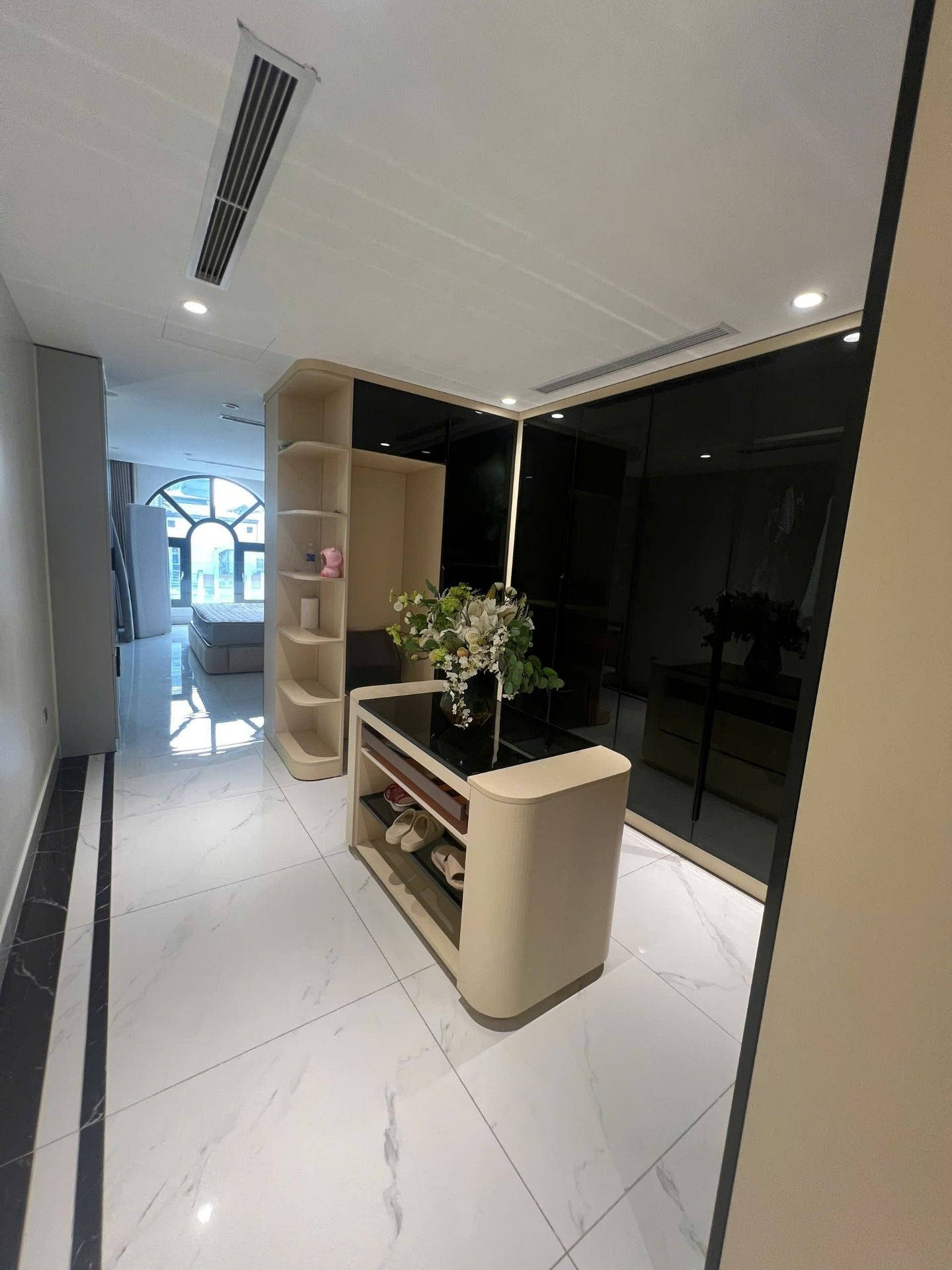 Bán nhà Phố Huế - diện tích 149m2 6 tầng - Mặt phố lớn kinh doanh - giá 160 tỷ
