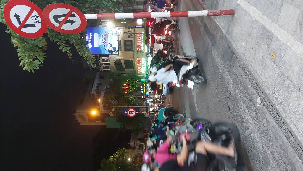 Bán nhà Tôn Đức Thắng - diện tích 142m2 2 tầng - mặt phố sầm uất - giá 70 tỷ