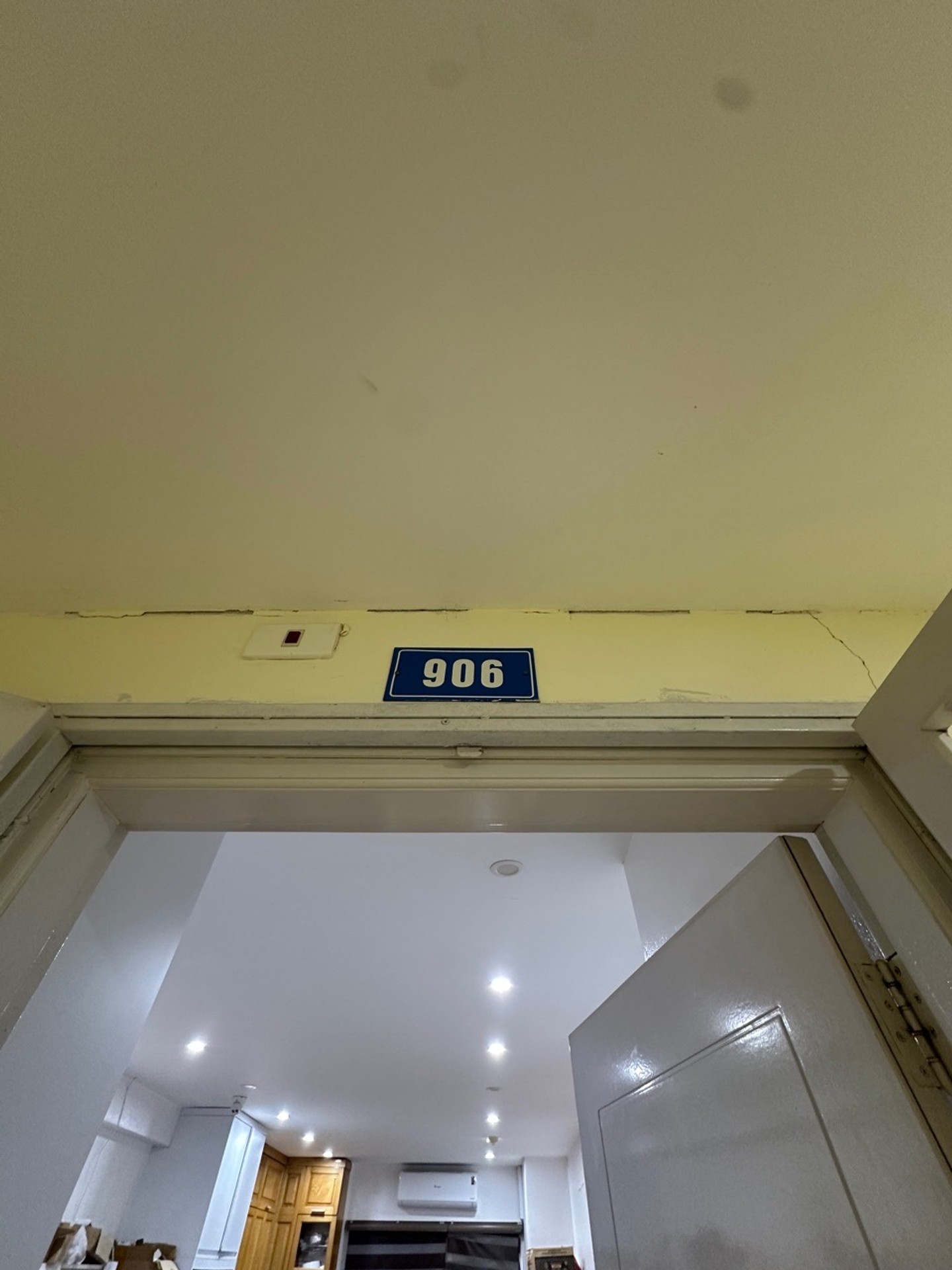 Bán nhà Đại Kim - diện tích 64m2 9 tầng - Căn hộ 906B CC Đại Kim - giá 4,76 tỷ