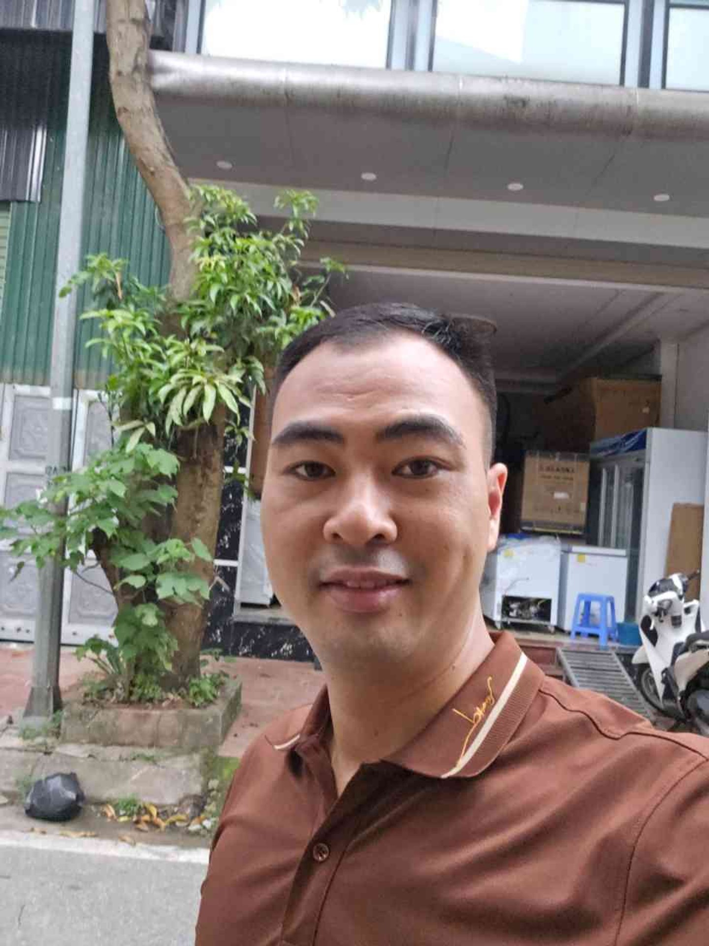 Bán nhà Hưng Thịnh - diện tích 89m2 4 tầng - Ô tô 45 chỗ đỗ cửa - giá 27,5 tỷ