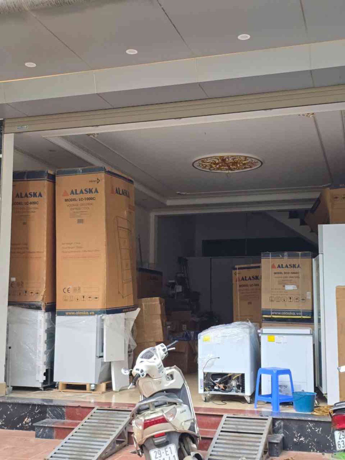 Bán nhà Hưng Thịnh - diện tích 89m2 4 tầng - Ô tô 45 chỗ đỗ cửa - giá 27,5 tỷ