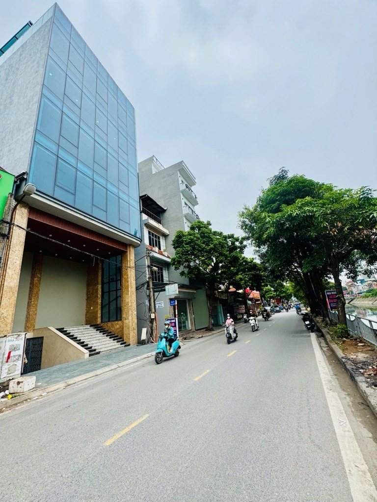 Bán nhà Trịnh Đình Cửu - diện tích 180m2 9 tầng - Lô góc - giá 95 tỷ