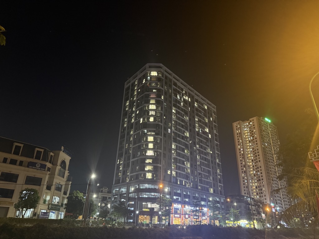 Bán nhà Trịnh Đình Cửu - diện tích 180m2 9 tầng - Lô góc - giá 95 tỷ