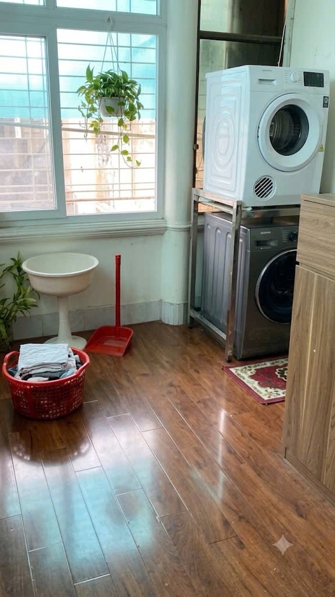 Bán nhà TT Điện Than - diện tích 130m2 5 tầng - Căn hộ tập thể đẹp, đối diện công viên - giá 6,6 tỷ