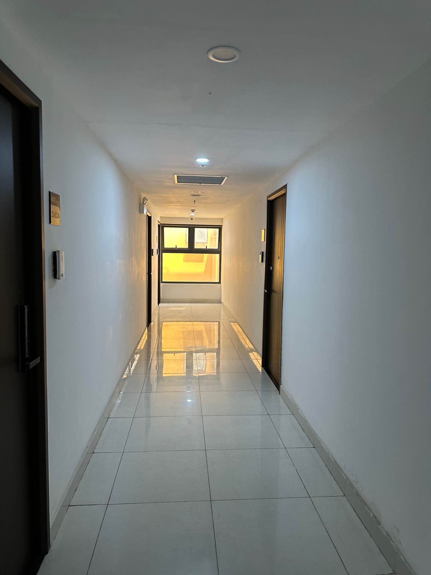 Bán nhà Định Công - diện tích 90m2 26 tầng - CĂN GÓC MẶT PHỐ HIẾM - giá 9,1 tỷ