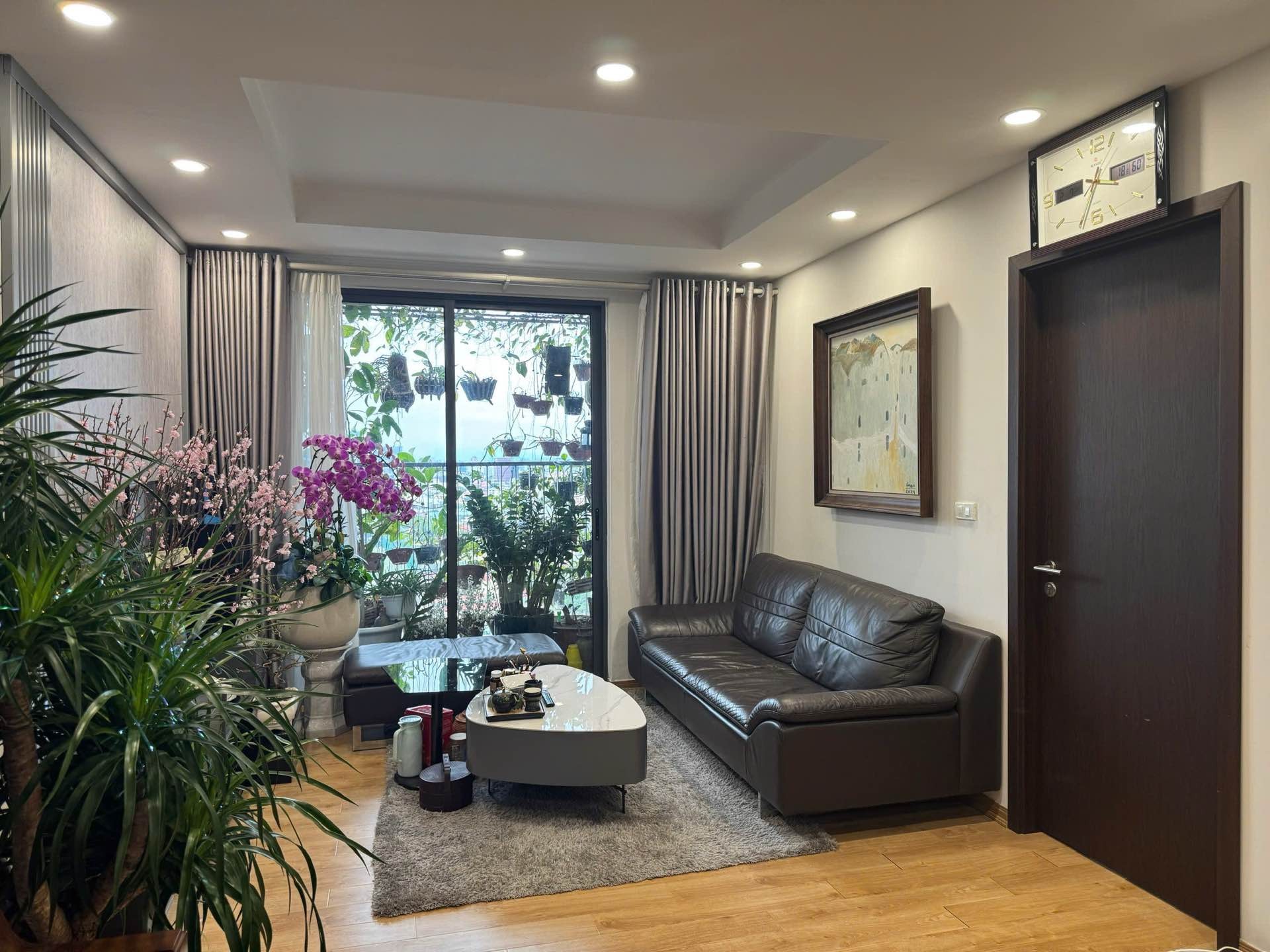 Bán nhà Định Công - diện tích 90m2 26 tầng - CĂN GÓC MẶT PHỐ HIẾM - giá 9,1 tỷ