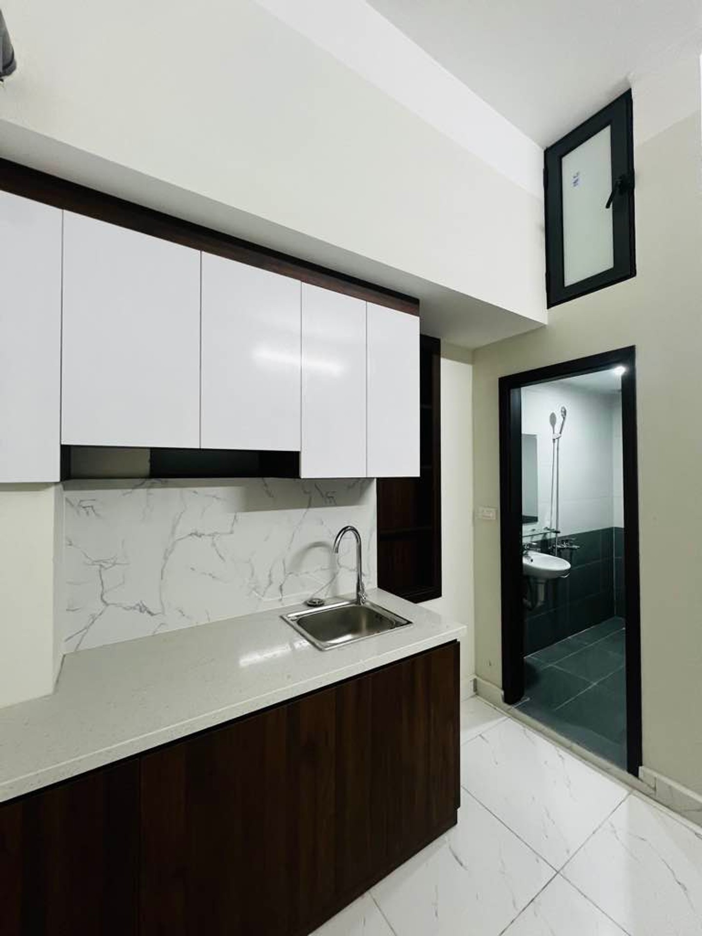 Bán nhà Thanh Đàm - diện tích 100m2 4 tầng - Ô tô đỗ cửa vào nhà - giá 22,5 tỷ
