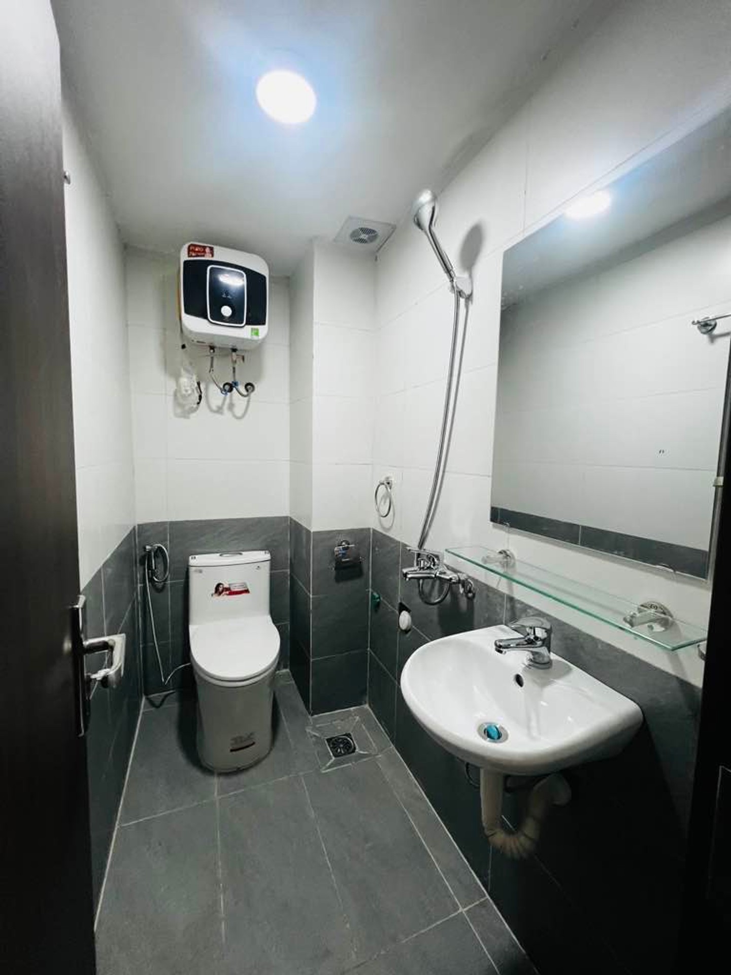 Bán nhà Thanh Đàm - diện tích 100m2 4 tầng - Ô tô đỗ cửa vào nhà - giá 22,5 tỷ