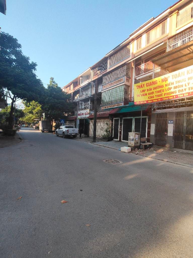 Bán nhà Ngõ 3 tổng cục 5 yên xá - diện tích 100m2 5 tầng - ô tô tránh - giá Nhỉnh 30 tỷ