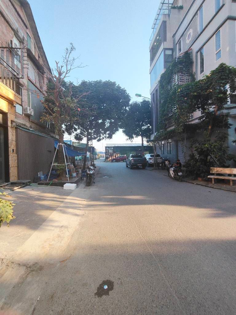 Bán nhà Ngõ 3 tổng cục 5 yên xá - diện tích 100m2 5 tầng - ô tô tránh - giá Nhỉnh 30 tỷ