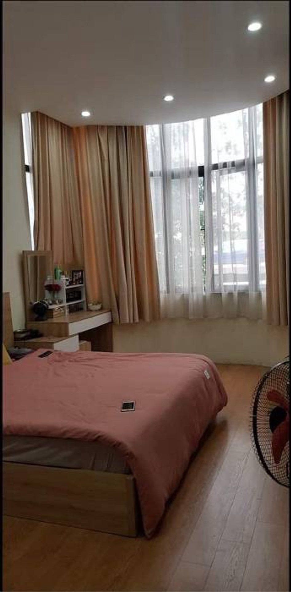 Bán nhà Nguyễn Khoái - diện tích 65m2 3 tầng - Ô TÔ TRÁNH - giá 15 tỷ