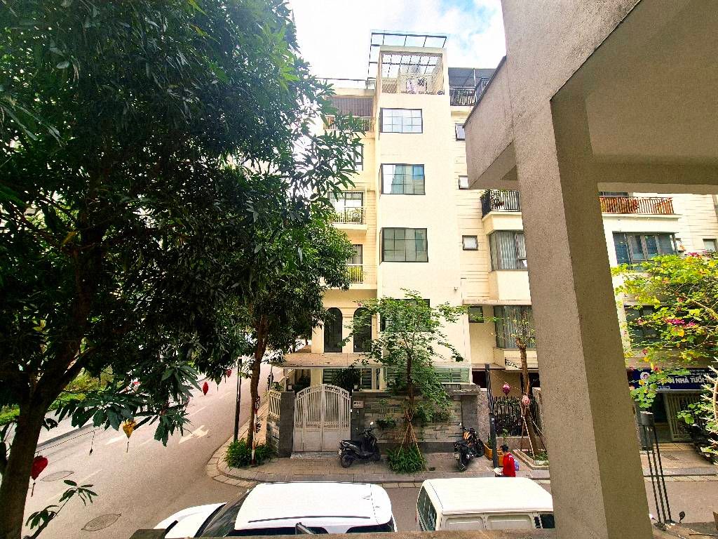 Bán nhà Nguyễn Tuân - diện tích 108m2 5 tầng - Lô góc 3 thoáng - giá 75 tỷ