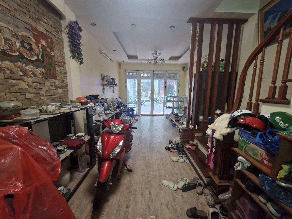 Bán nhà Đền Lừ 1 - diện tích 50m2 6 tầng - Ô chờ thang máy - giá 26,8 tỷ