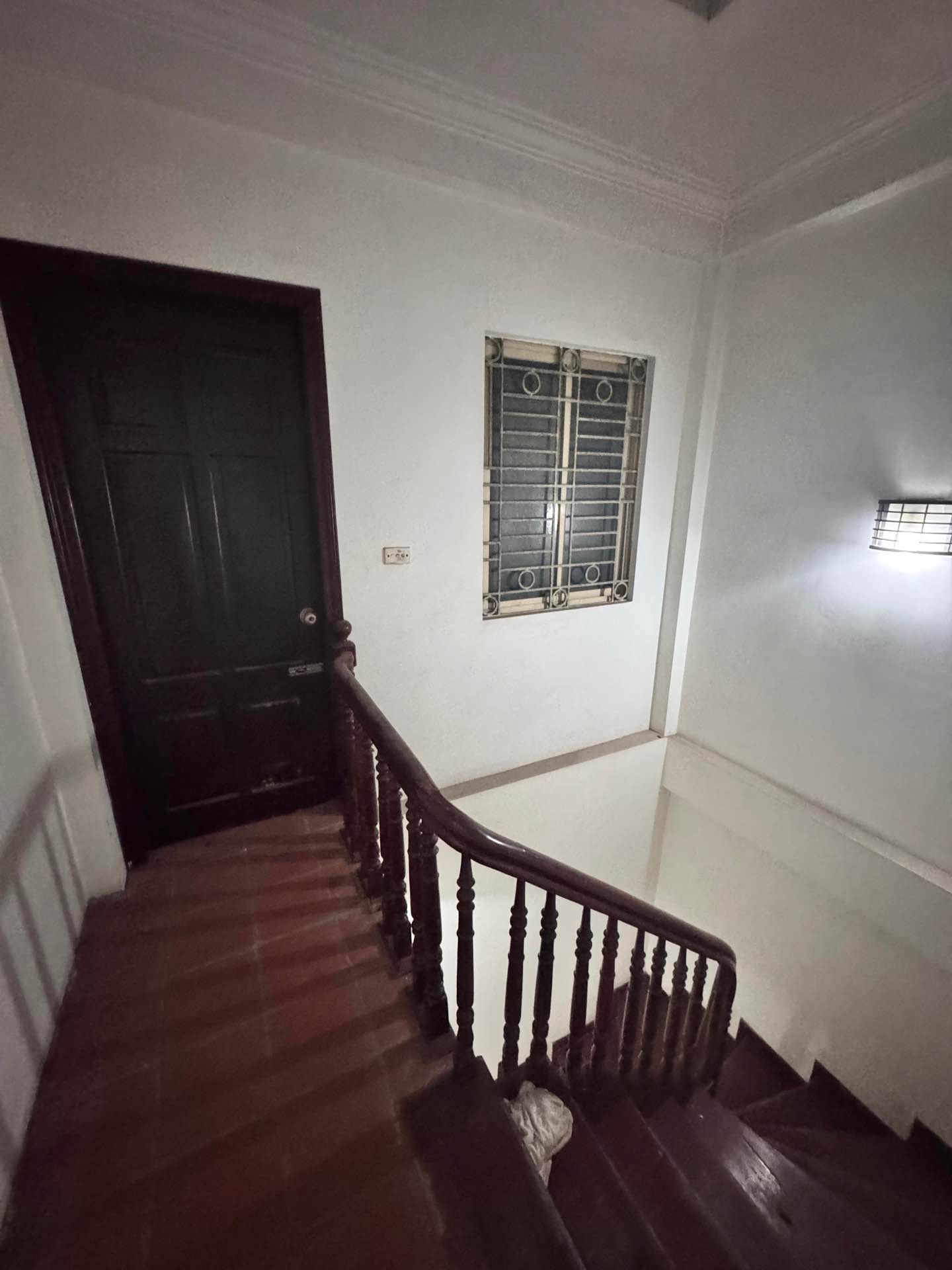 Bán nhà Minh Khai - diện tích 85m2 4 tầng - Ngõ ô tô tránh - giá 28,9 tỷ