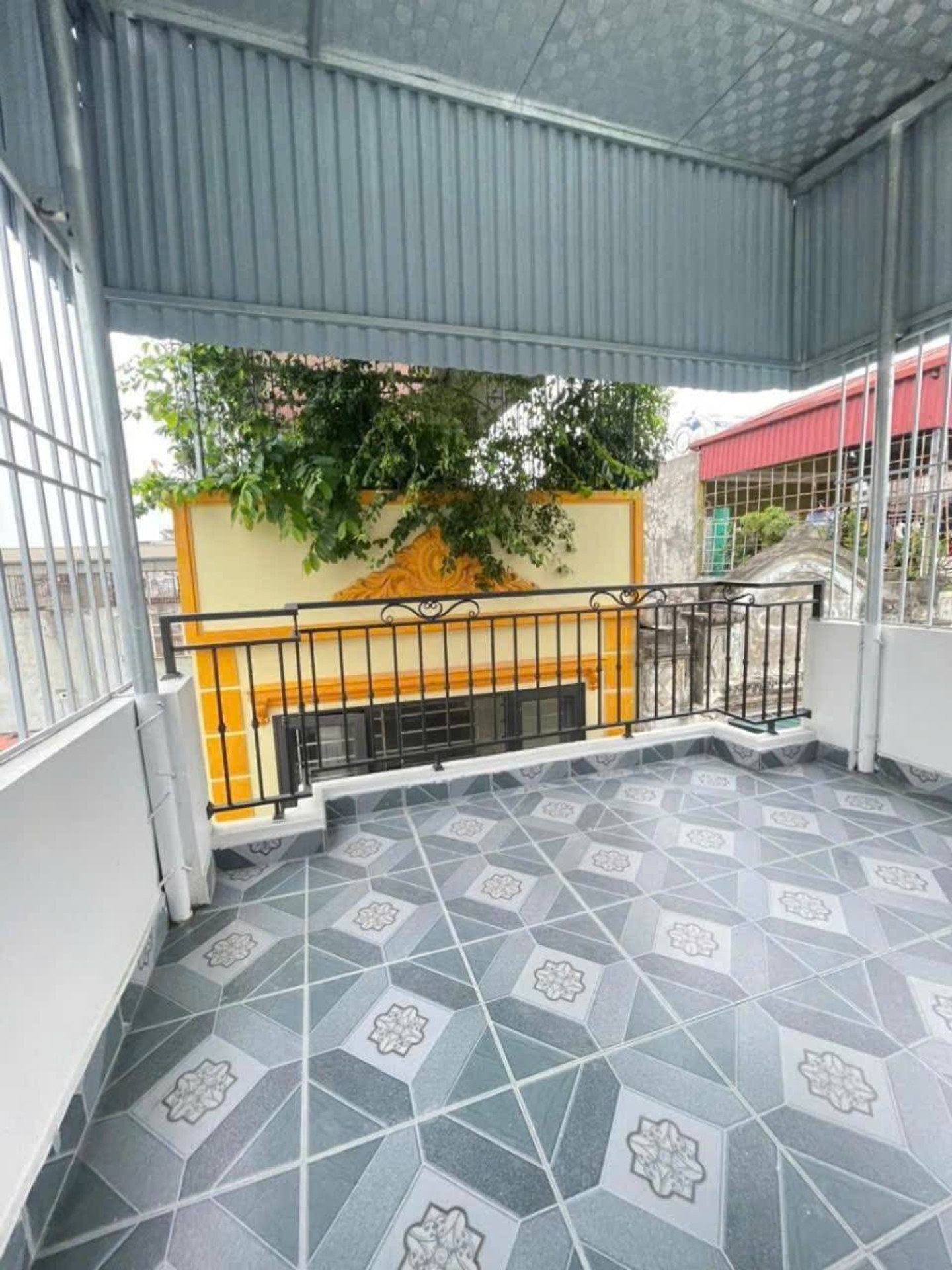 Bán nhà Định Công - diện tích 34m2 5 tầng - Full công năng - giá 10,2 tỷ