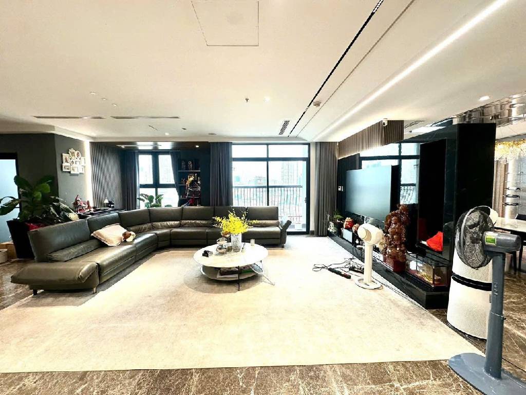 Bán nhà Huỳnh Thúc Kháng - diện tích 300m2 10 tầng - Biệt thự trên cao độc nhất - giá 58 tỷ