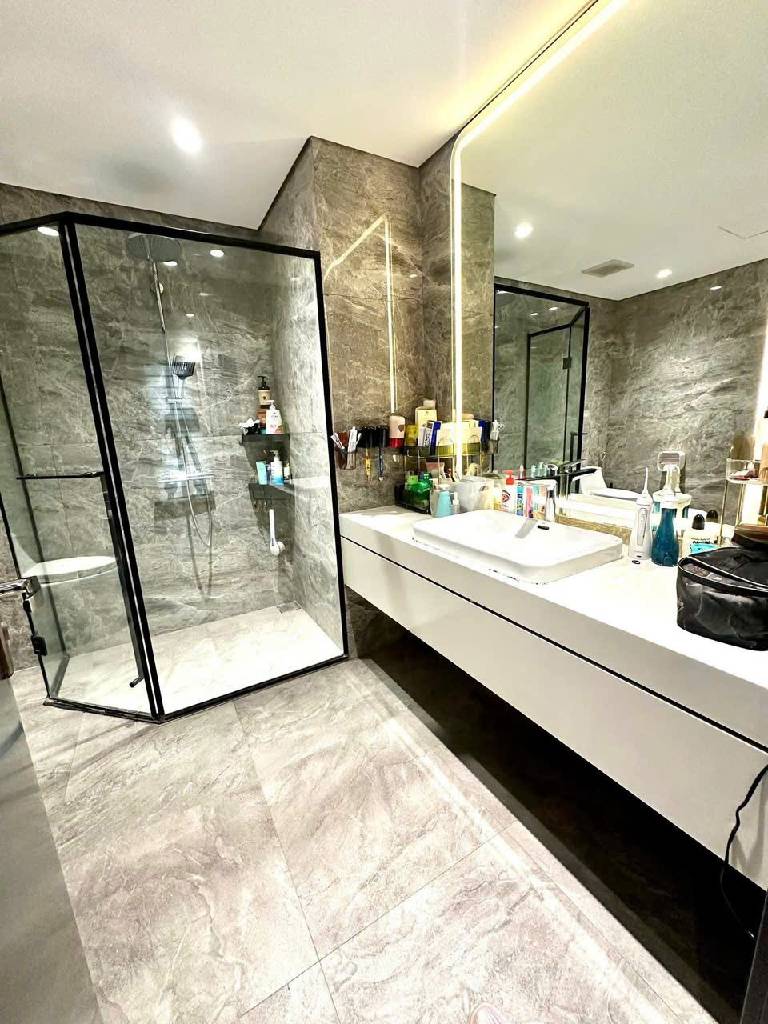 Bán nhà Huỳnh Thúc Kháng - diện tích 300m2 10 tầng - Biệt thự trên cao độc nhất - giá 58 tỷ