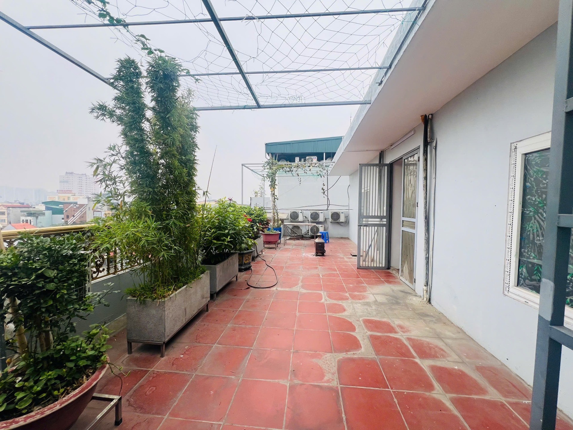 Bán nhà Kim Giang - diện tích 296m2 7 tầng - Lô góc 3 mặt thoáng - giá 95 tỷ