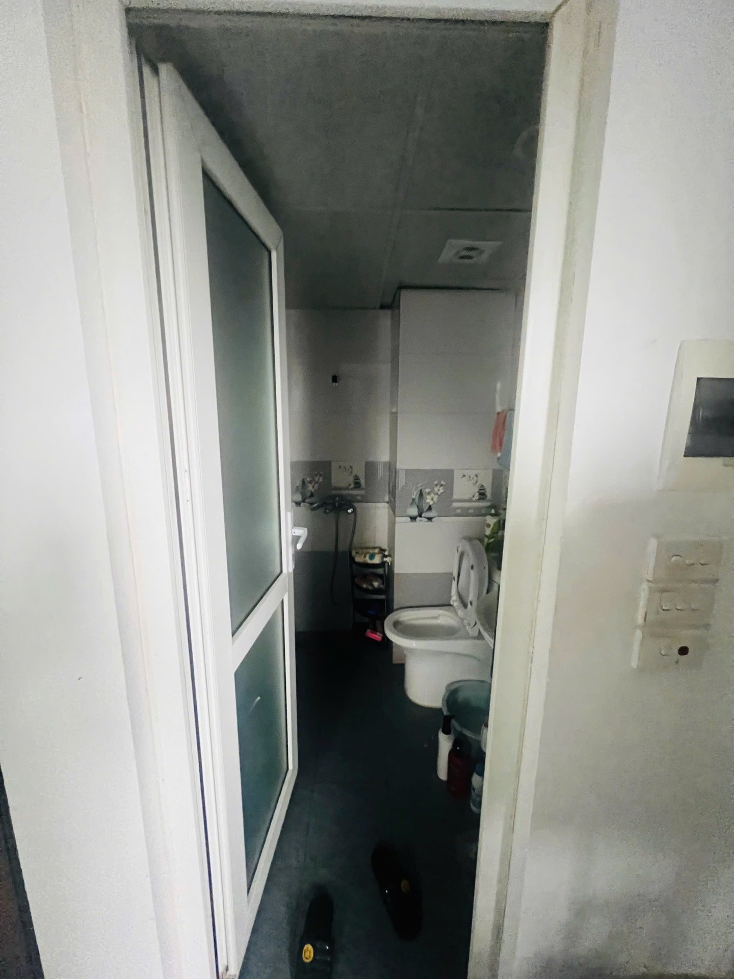 Bán nhà Kim Giang - diện tích 296m2 7 tầng - Lô góc 3 mặt thoáng - giá 95 tỷ