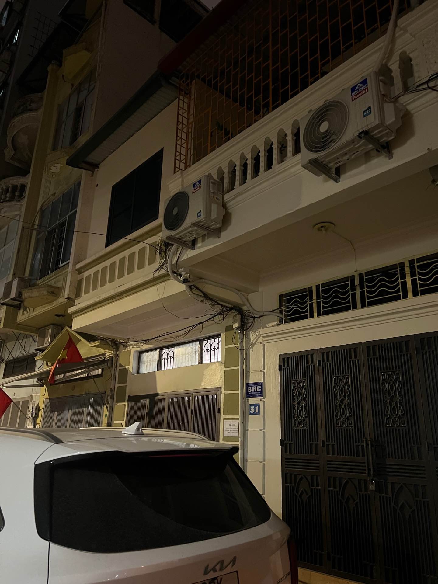 Bán nhà Nguyễn Xiển - diện tích 100.8m2 2 tầng - ô tô tránh - giá 40 tỷ