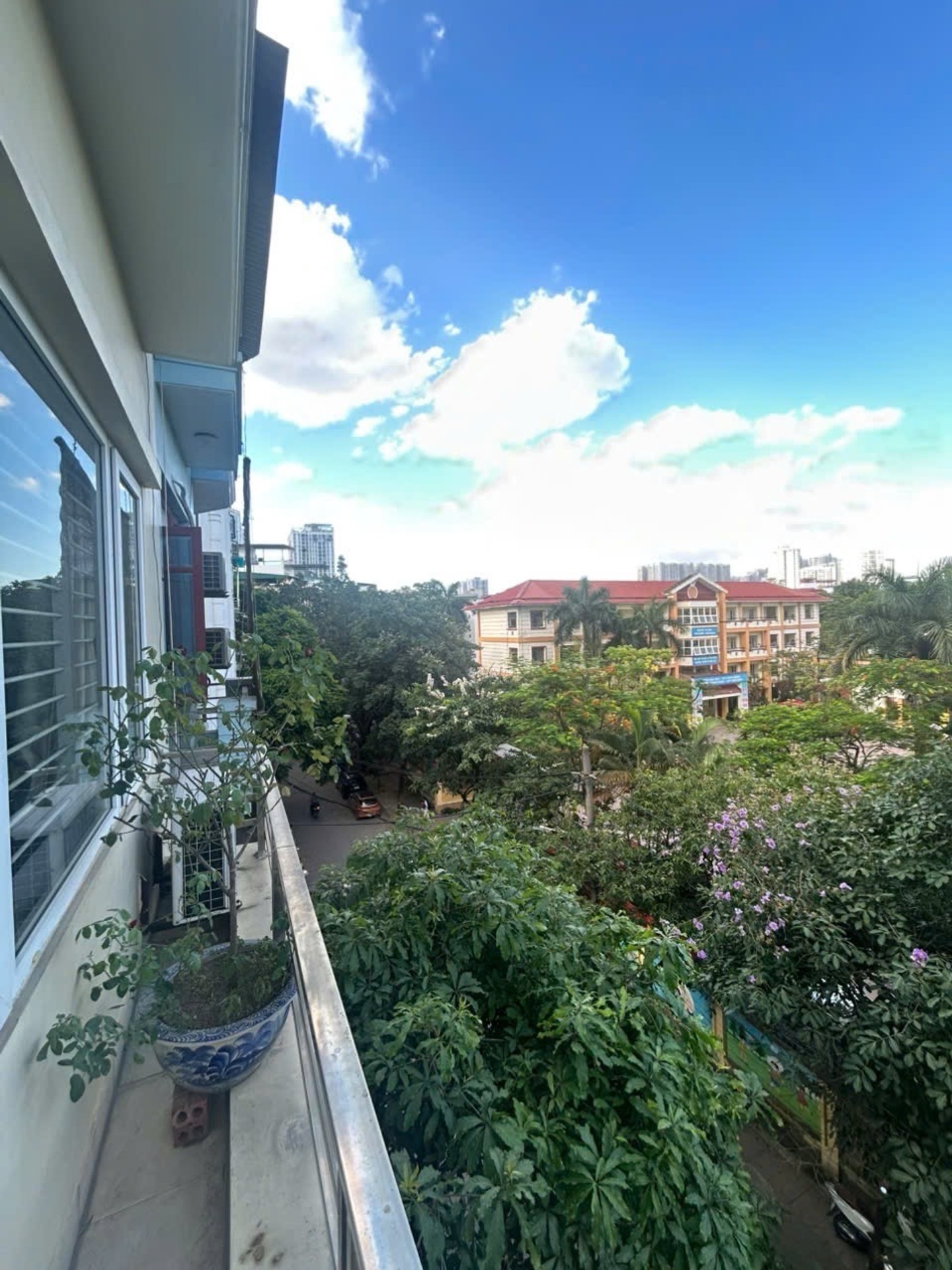 Bán nhà Hoàng Văn Thụ - diện tích 30m2 7 tầng - Ô tô tránh - giá 18,5 tỷ