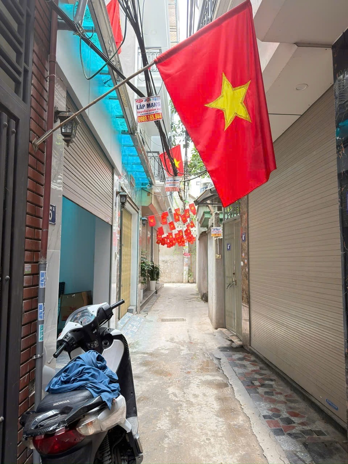 Bán nhà Giáp Nhị - diện tích 39m2 3 tầng - Ngõ nông gần ô tô - giá 8,99 tỷ