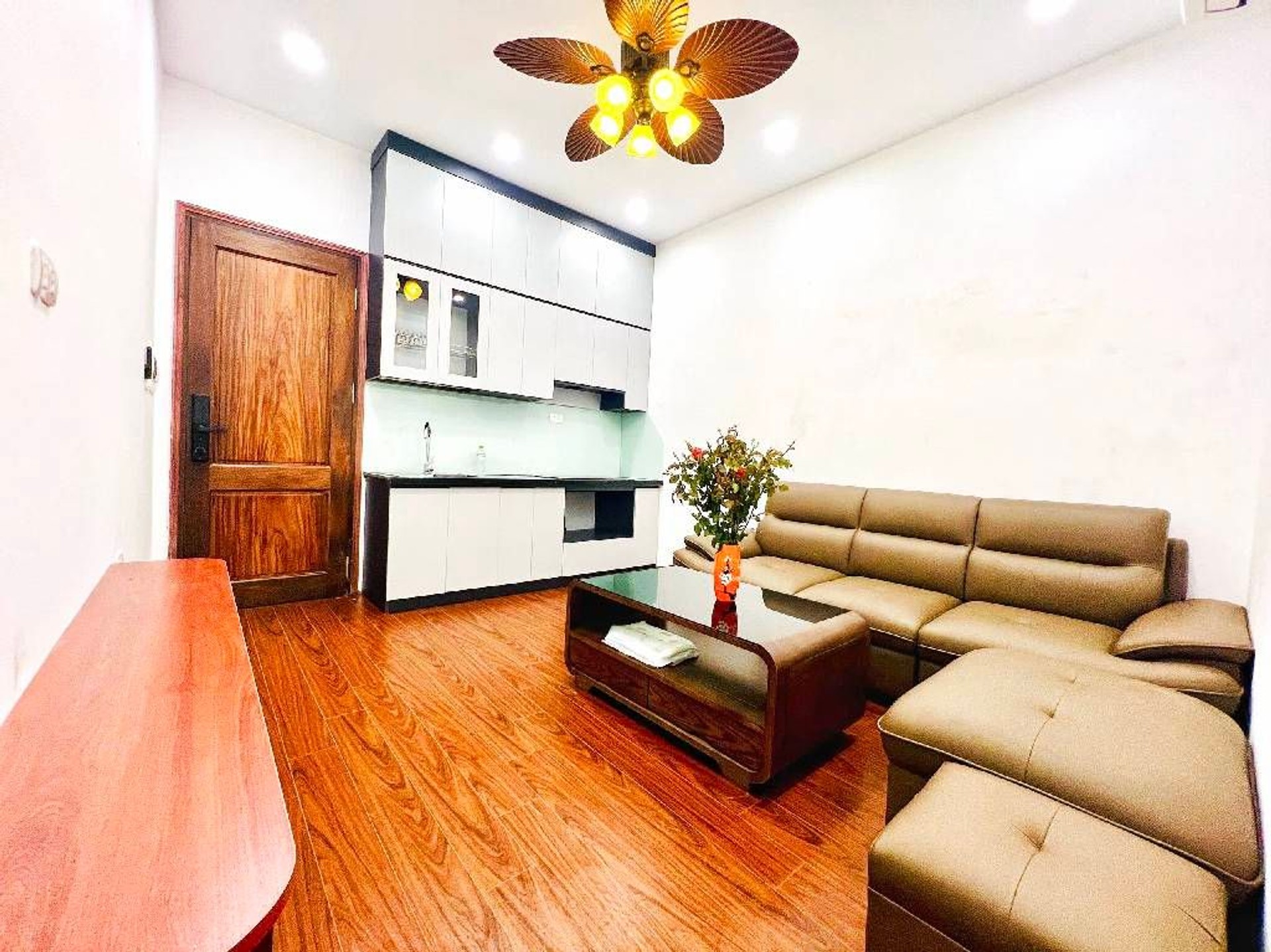 Bán nhà Nguyễn Trãi - diện tích 16.4m2 1 tầng - Ô tô đỗ cầu thang - giá 3,26 tỷ