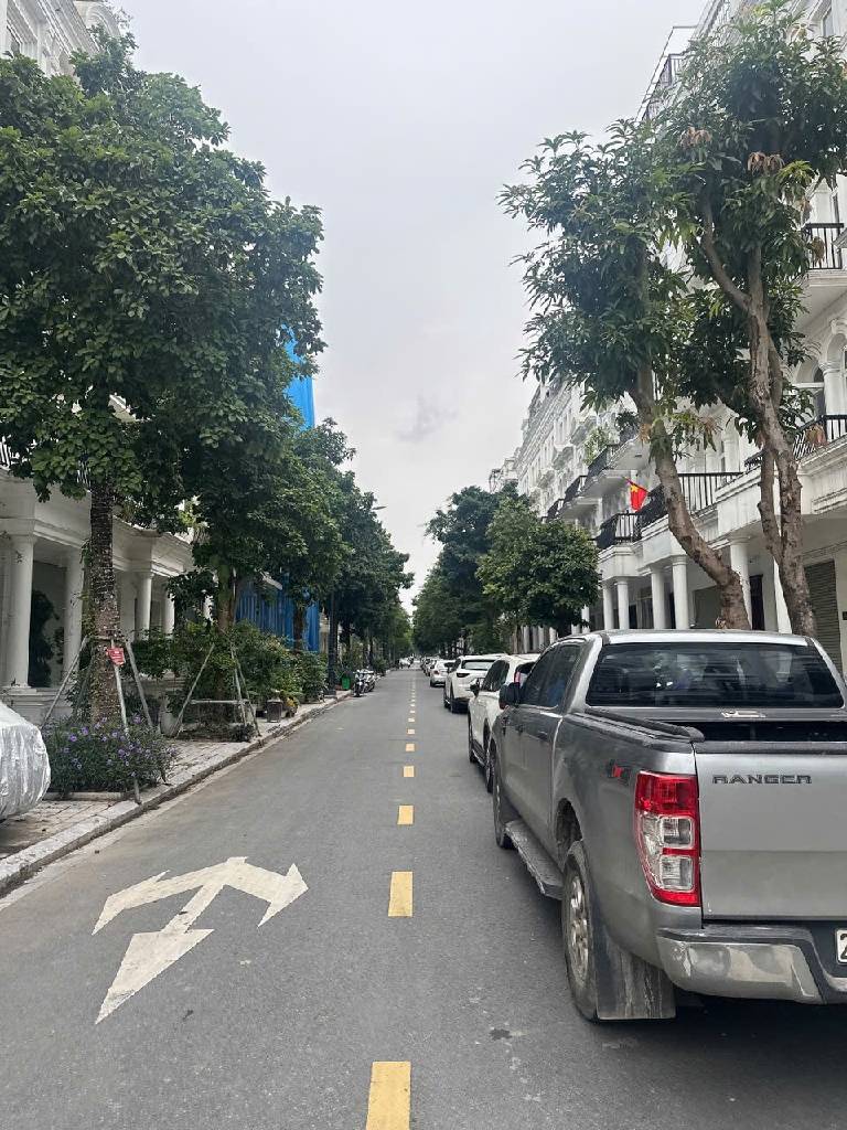 Bán nhà Louis II - diện tích 105m2 5 tầng - Liền kề Louis City Đại Mỗ - giá 31,5 tỷ