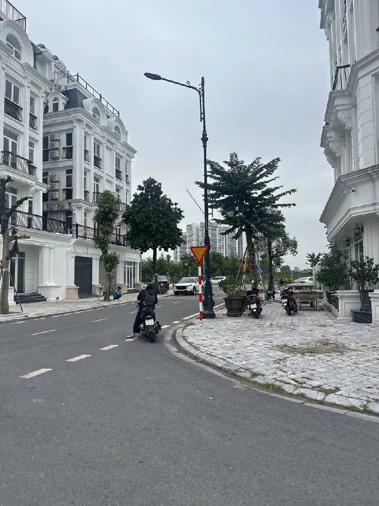 Bán nhà Louis II - diện tích 105m2 5 tầng - Liền kề Louis City Đại Mỗ - giá 31,5 tỷ