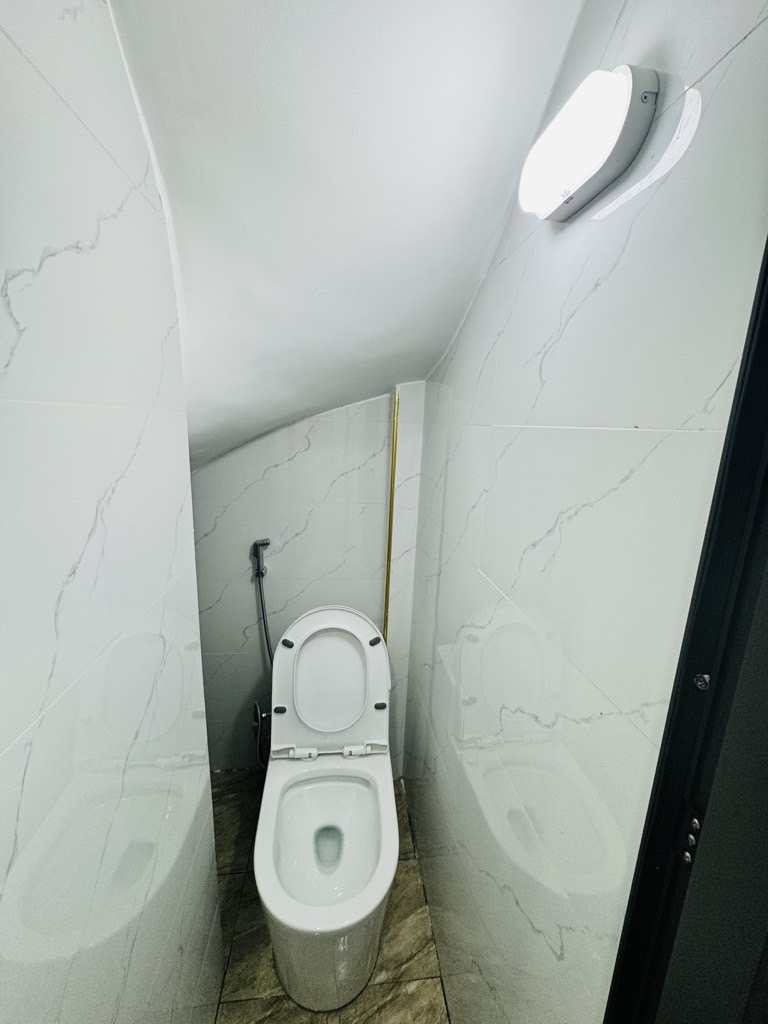 Bán nhà Thịnh Liệt - diện tích 31m2 6 tầng - Ô TÔ TRÁNH - giá 13,2 tỷ