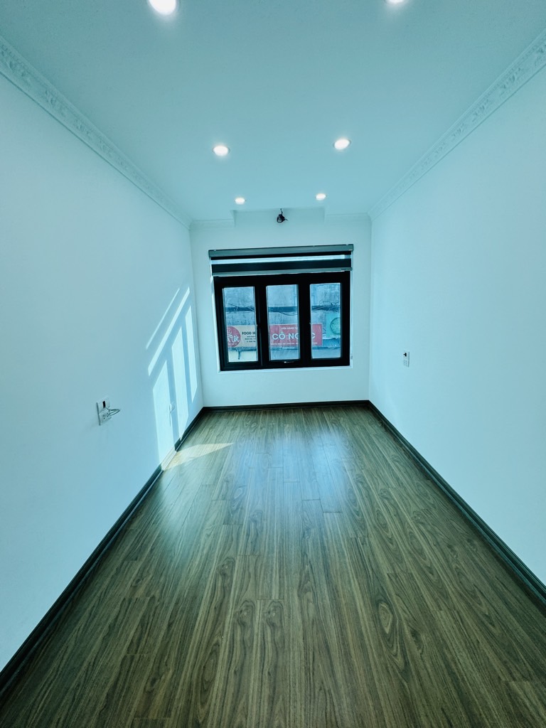 Bán nhà Thịnh Liệt - diện tích 31m2 6 tầng - Ô TÔ TRÁNH - giá 13,2 tỷ