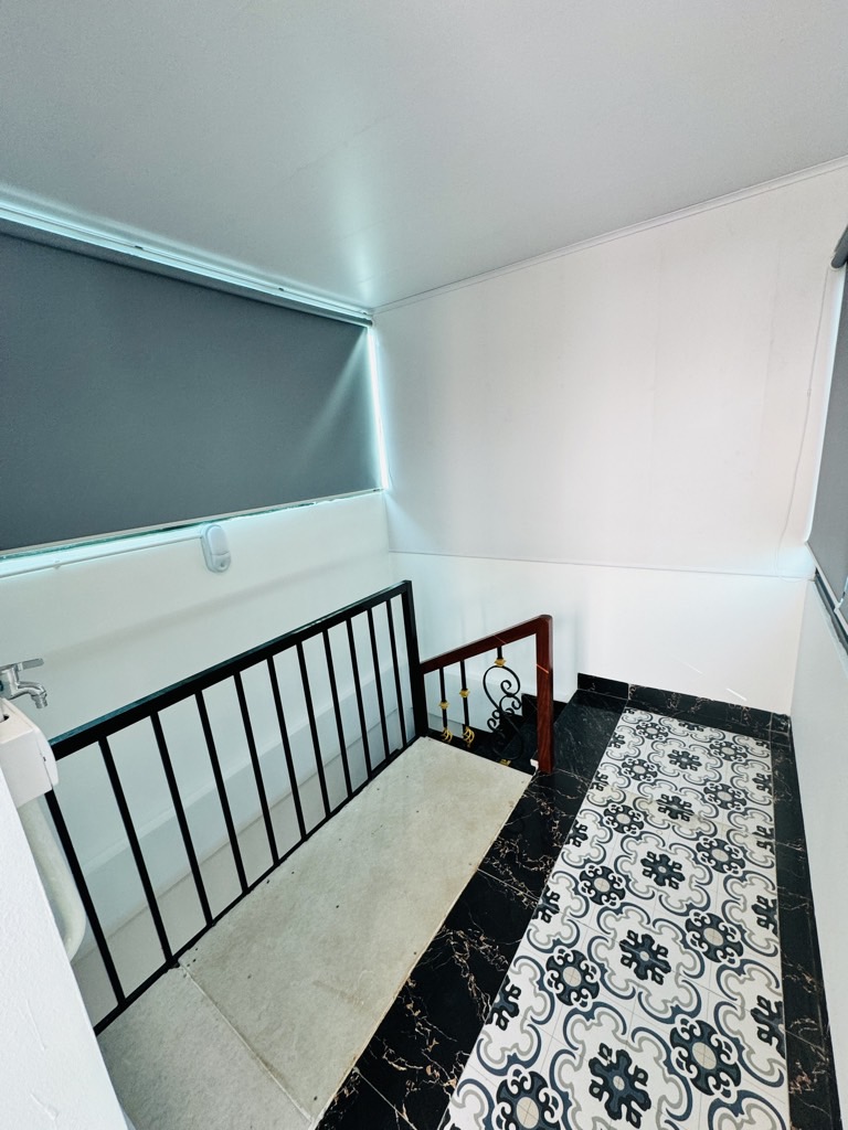 Bán nhà Thịnh Liệt - diện tích 31m2 6 tầng - Ô TÔ TRÁNH - giá 13,2 tỷ