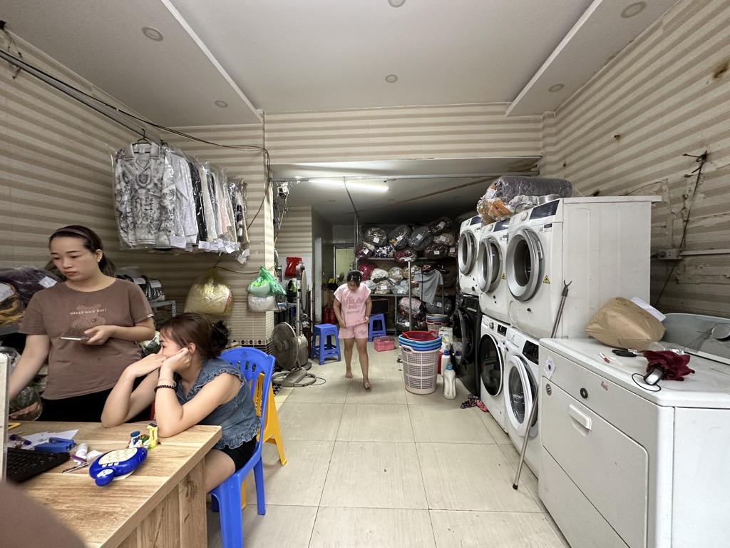 Bán nhà 8/3 - diện tích 78m2 1 tầng - Mặt phố, vừa ở vừa kinh doanh - giá 6,25 tỷ