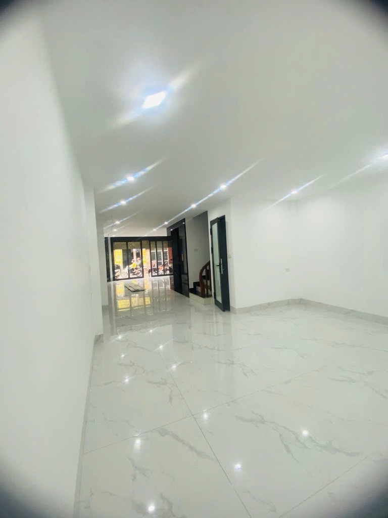 Bán nhà Định Công Thượng - diện tích 80m2 7 tầng - MẶT PHỐ - TOÀ VĂN PHÒNG - giá 27 tỷ