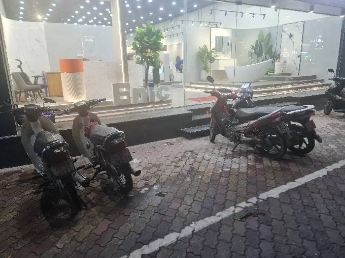 Bán nhà Xã Đàn - diện tích 448m2 3 tầng - Lô góc 2 mặt phố - giá 330 tỷ