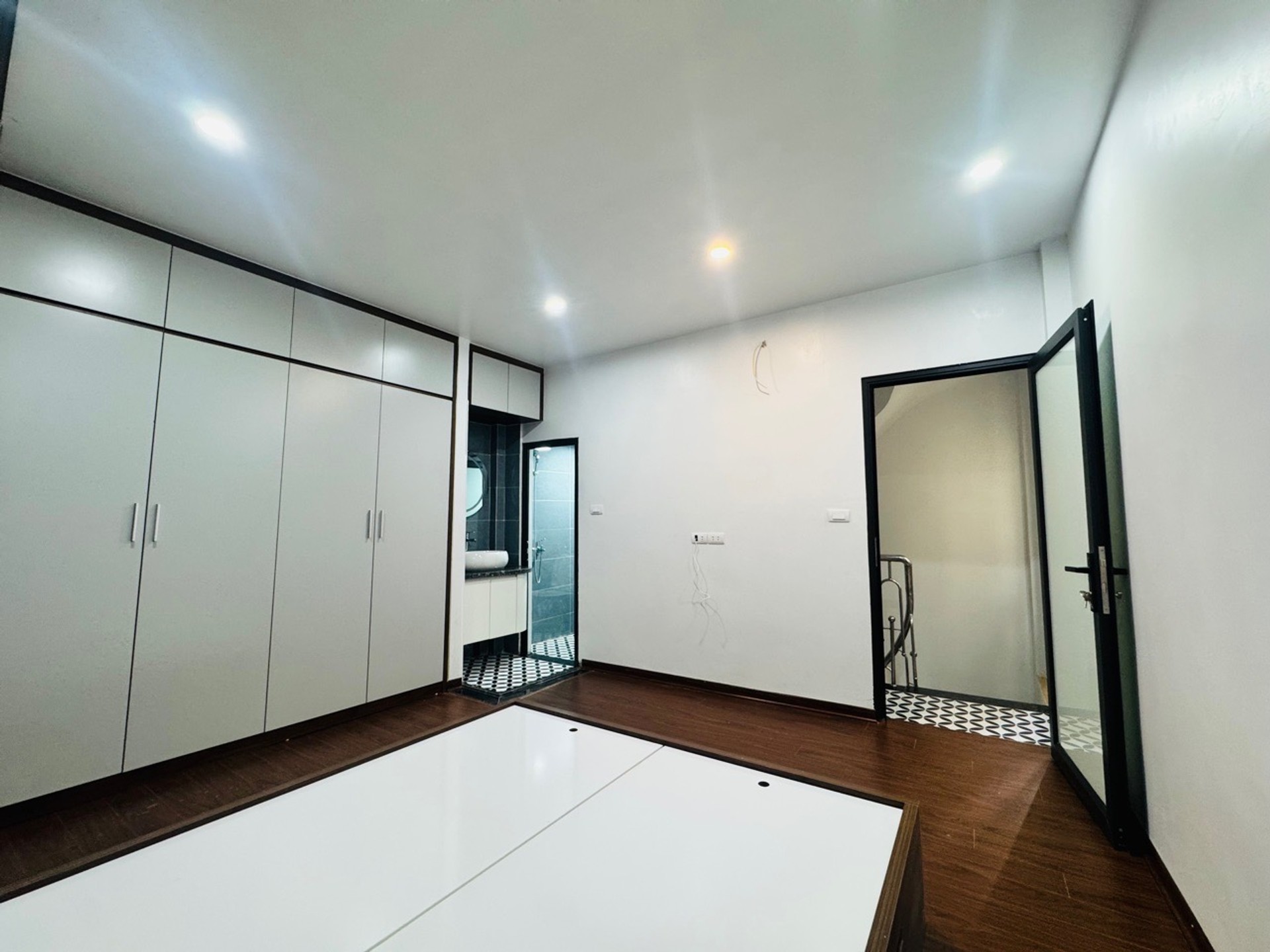 Bán nhà Vĩnh Hưng - diện tích 25m2 4 tầng - Nhà mới tinh, ô tô đỗ cửa - giá 7,25 tỷ
