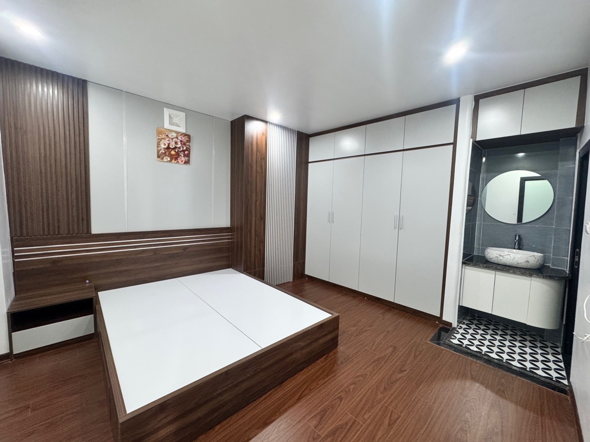 Bán nhà Vĩnh Hưng - diện tích 25m2 4 tầng - Nhà mới tinh, ô tô đỗ cửa - giá 7,25 tỷ