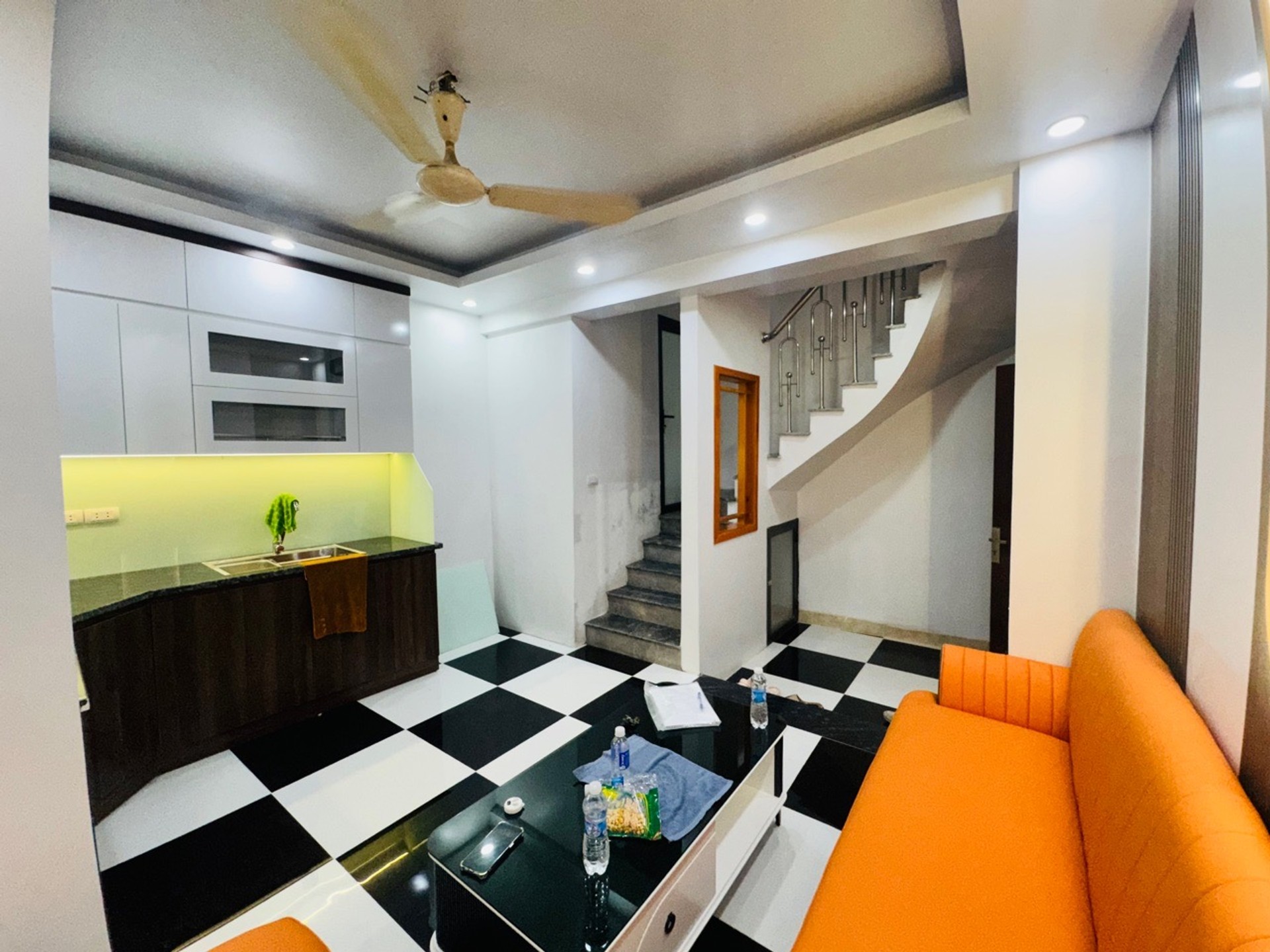 Bán nhà Vĩnh Hưng - diện tích 25m2 4 tầng - Nhà mới tinh, ô tô đỗ cửa - giá 7,25 tỷ