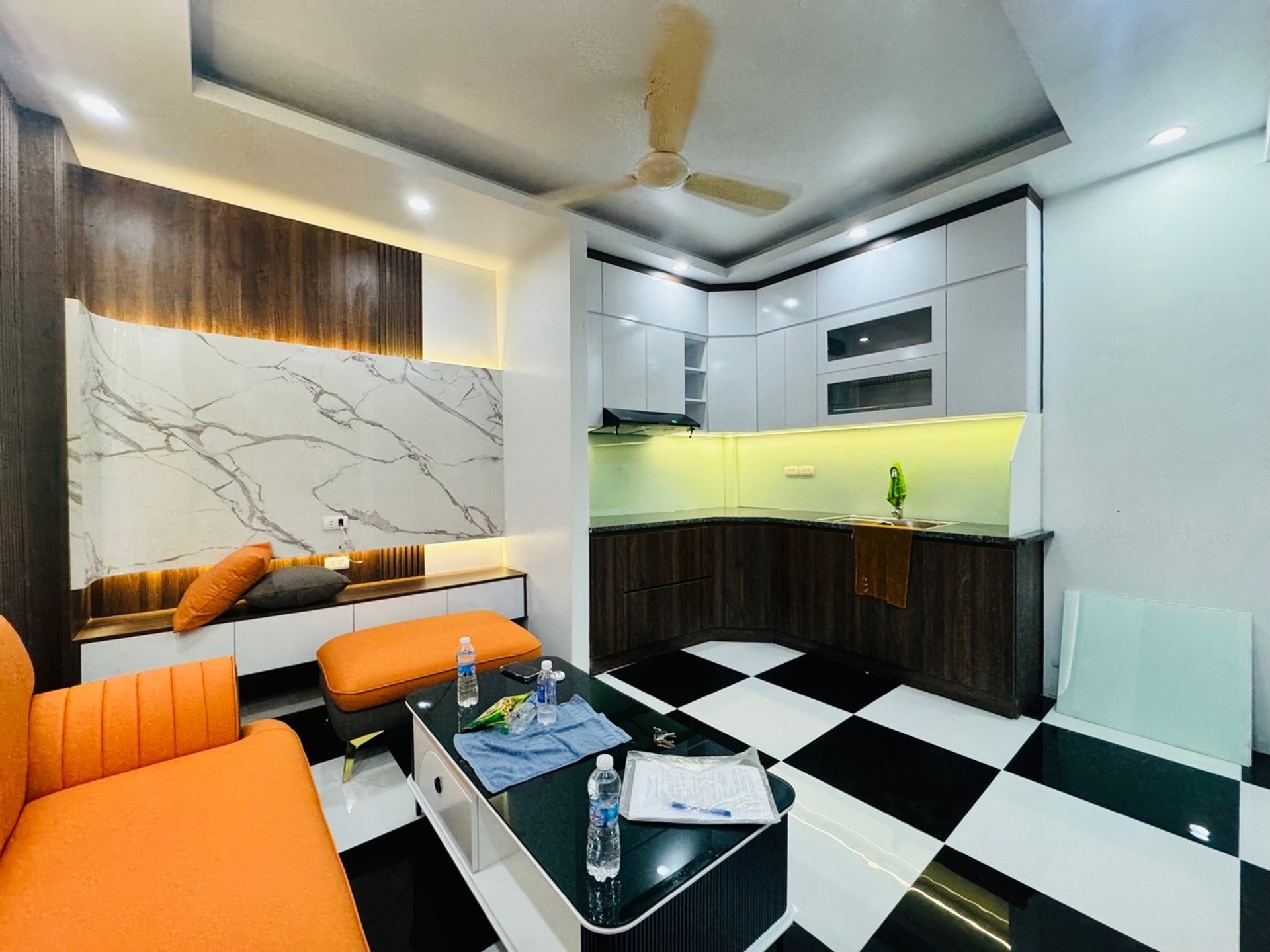 Bán nhà Vĩnh Hưng - diện tích 25m2 4 tầng - Nhà mới tinh, ô tô đỗ cửa - giá 7,25 tỷ