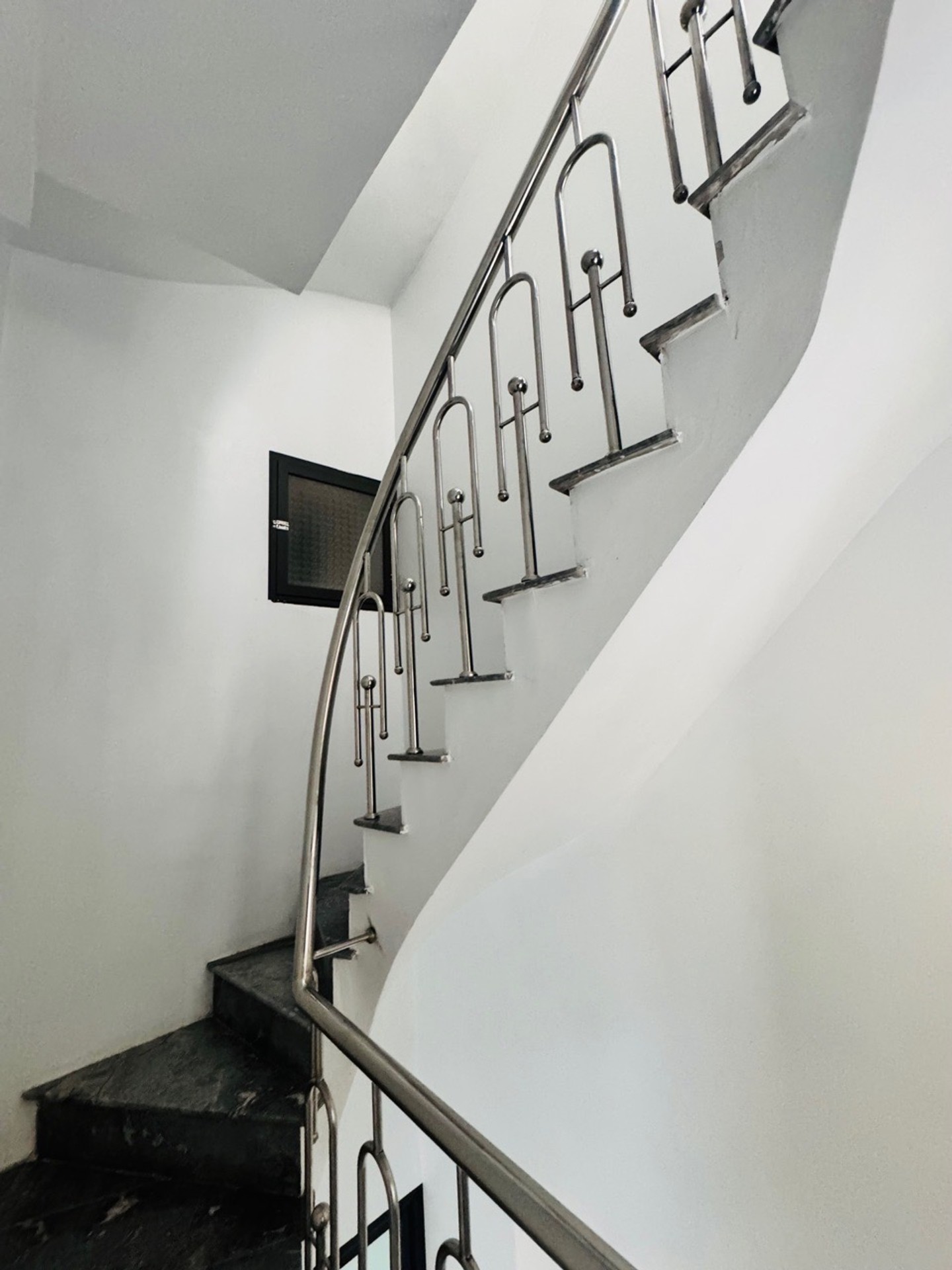 Bán nhà Vĩnh Hưng - diện tích 25m2 4 tầng - Nhà mới tinh, ô tô đỗ cửa - giá 7,25 tỷ