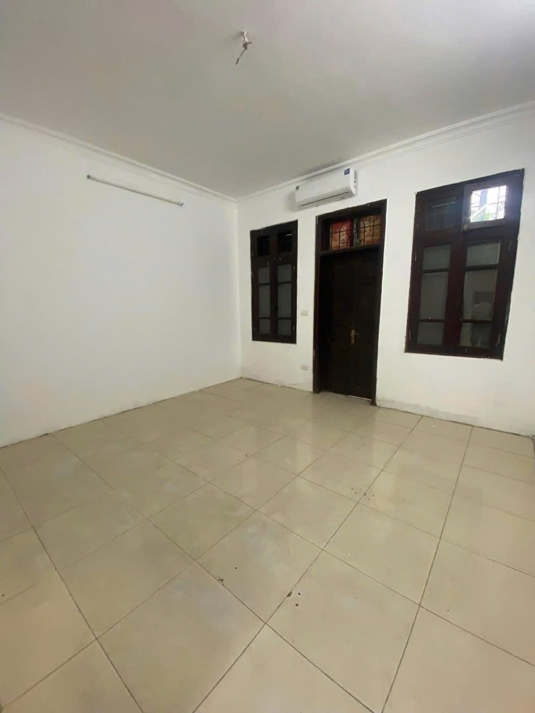 Bán nhà Vũ Tông Phan - diện tích 65m2 3 tầng - Mặt phố kinh doanh sầm uất - giá 36 tỷ