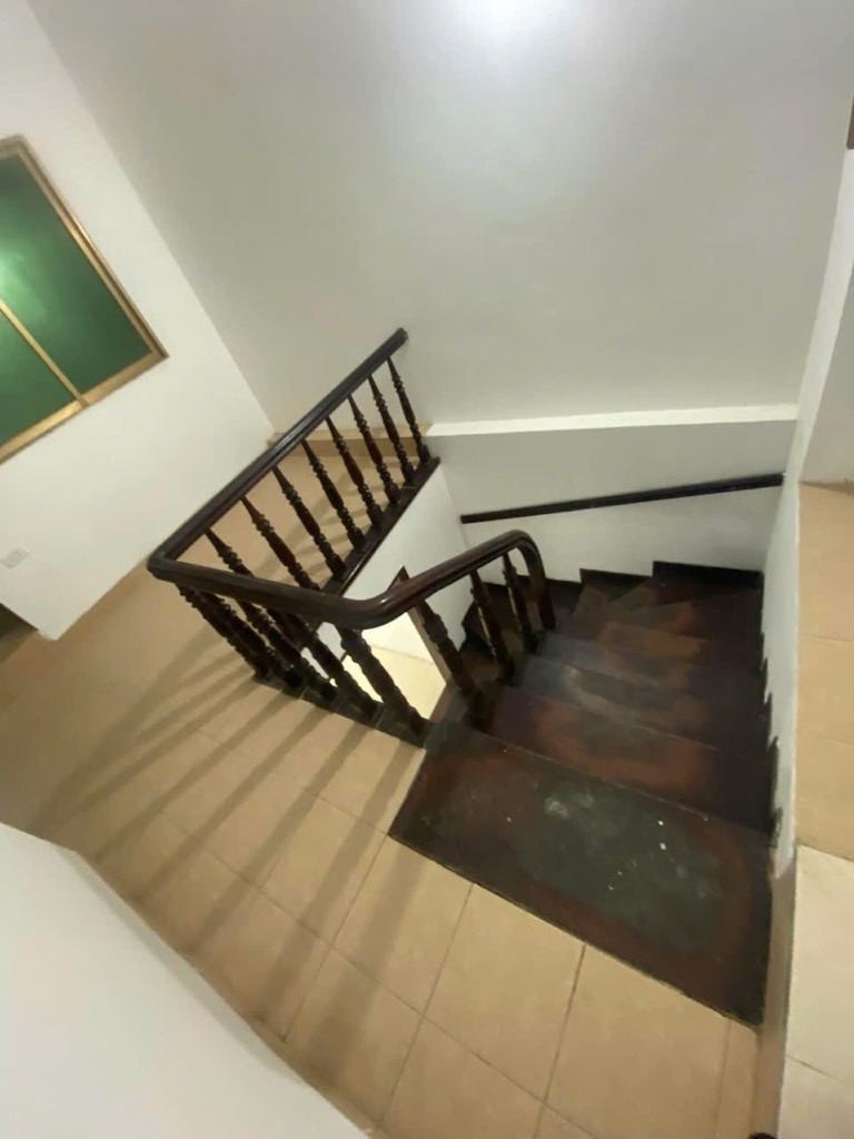 Bán nhà Vũ Tông Phan - diện tích 65m2 3 tầng - Mặt phố kinh doanh sầm uất - giá 36 tỷ