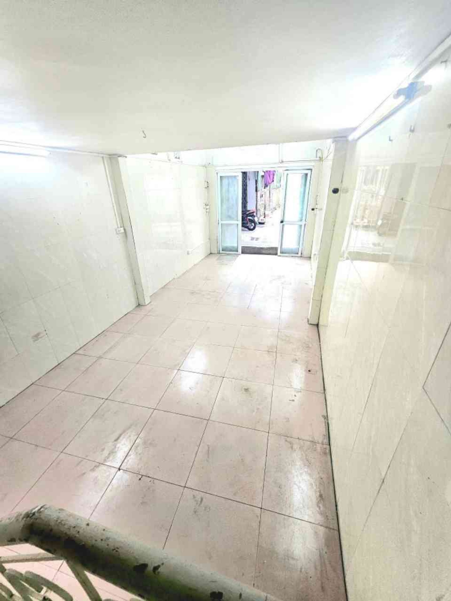 Bán nhà Vũ Tông Phan - diện tích 32m2 2 tầng - Lô góc, kinh doanh đỉnh - giá 3,3 tỷ