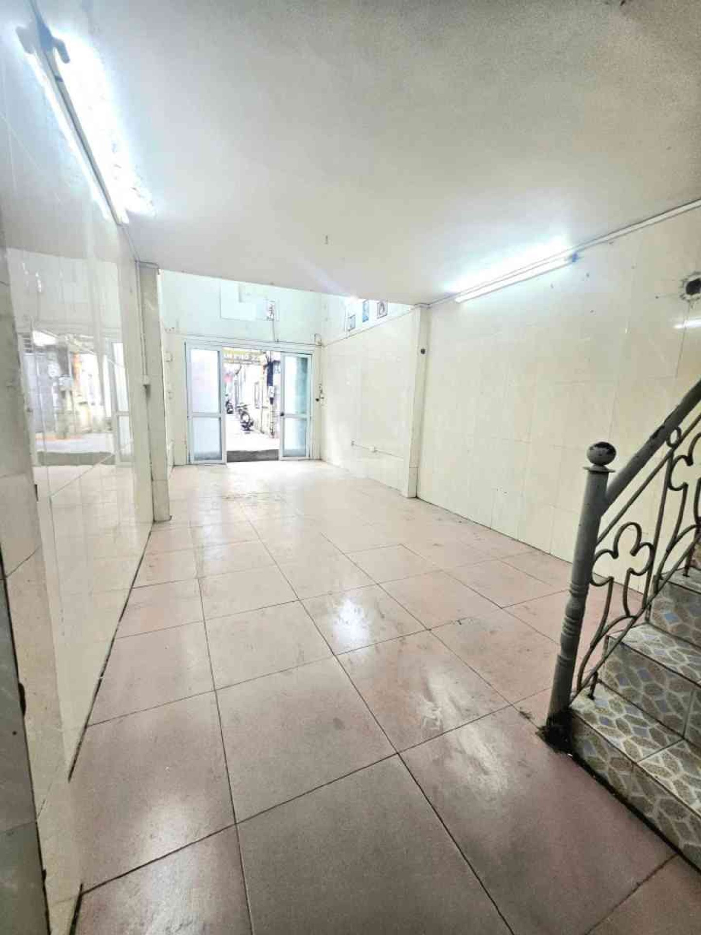 Bán nhà Vũ Tông Phan - diện tích 32m2 2 tầng - Lô góc, kinh doanh đỉnh - giá 3,3 tỷ