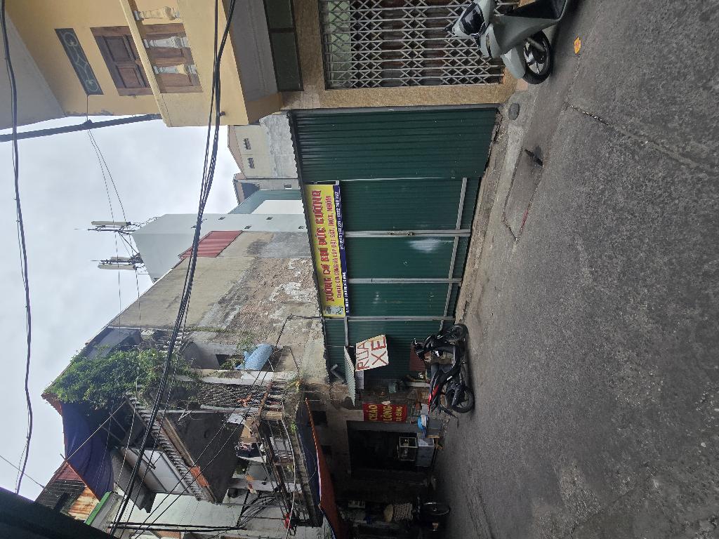 Bán nhà Bùi Ngọc Dương - diện tích 126m2 1 tầng - ô tô đỗ cửa - giá 32,5 tỷ